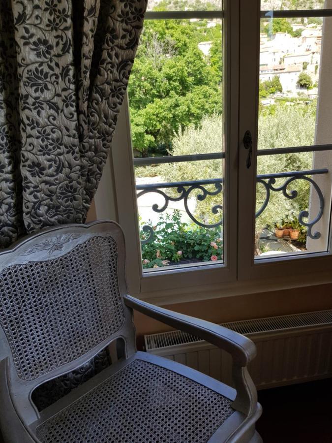 Bed and Breakfast Bastide des Oliviers Moustiers-Sainte-Marie Exterior foto