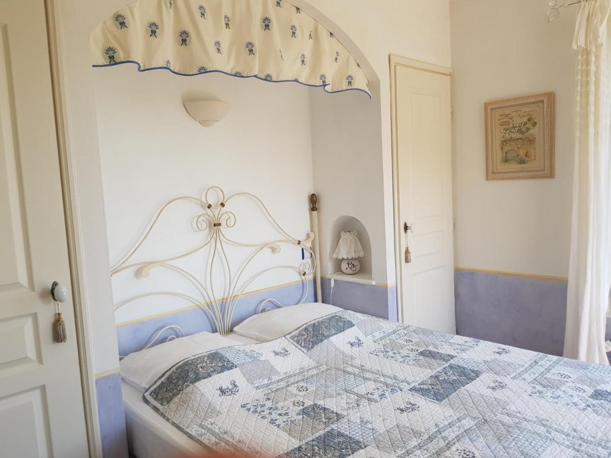 Bed and Breakfast Bastide des Oliviers Moustiers-Sainte-Marie Exterior foto