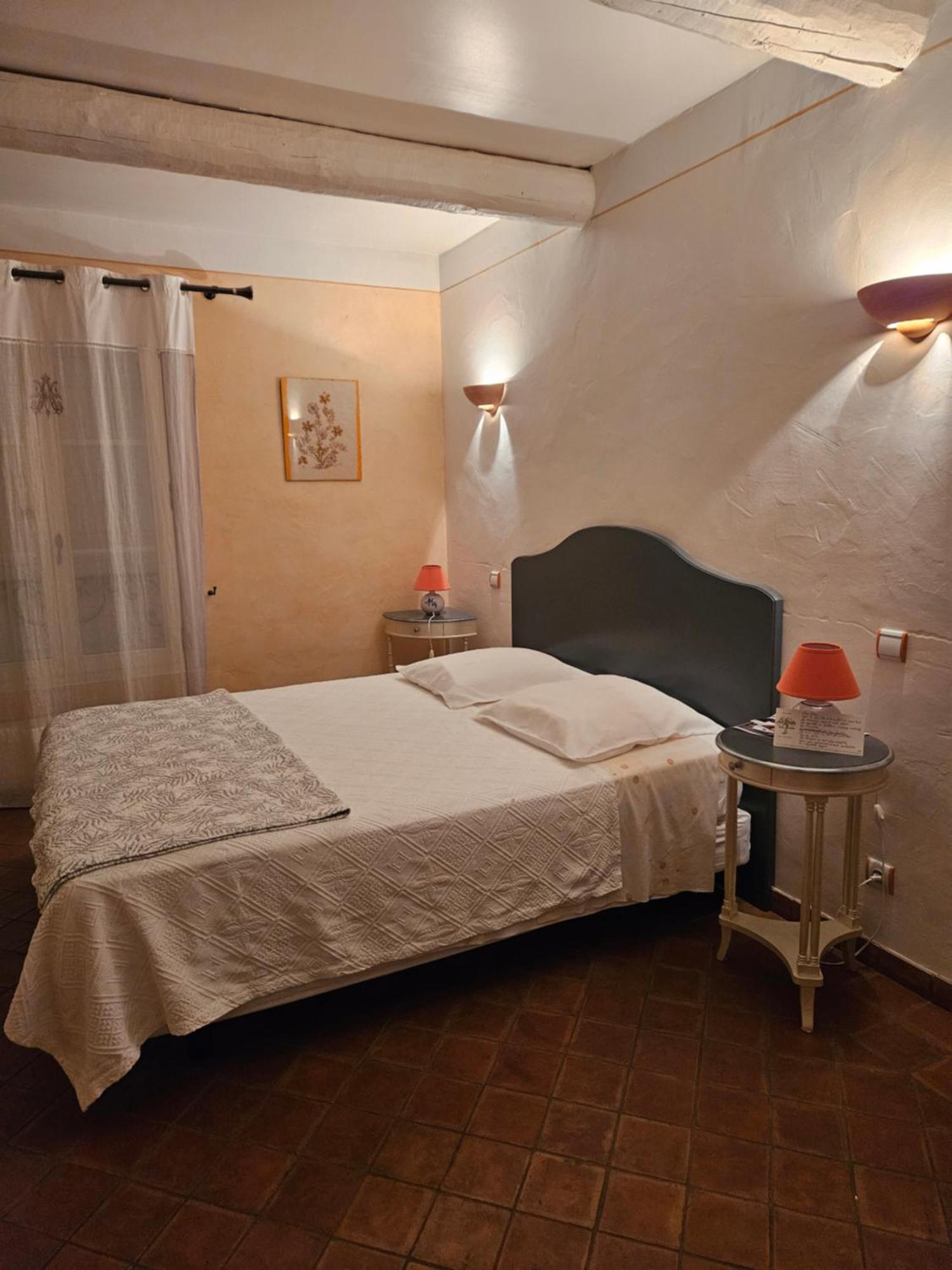 Bed and Breakfast Bastide des Oliviers Moustiers-Sainte-Marie Exterior foto